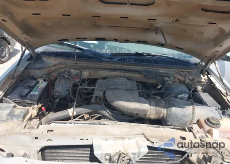 1999 Ford F150 Lariat/Work Series/Xl/Xlt z USA, uszkodzony, nr VIN 1FTRF17W2XKA39497